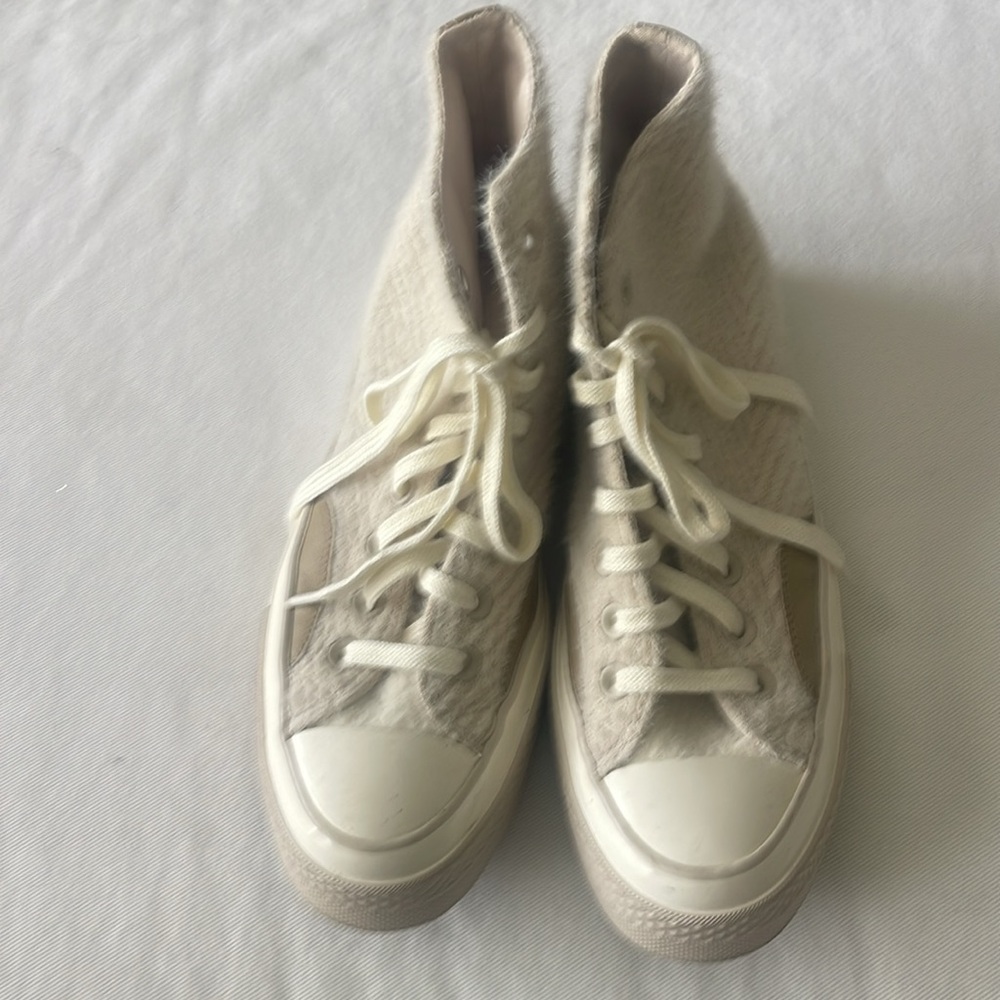 NWOB CONVERSE CHUCK 70 Cozy High-top Sneakers Size 8.5 beige fuzzy fabric - Picture 2 of 11